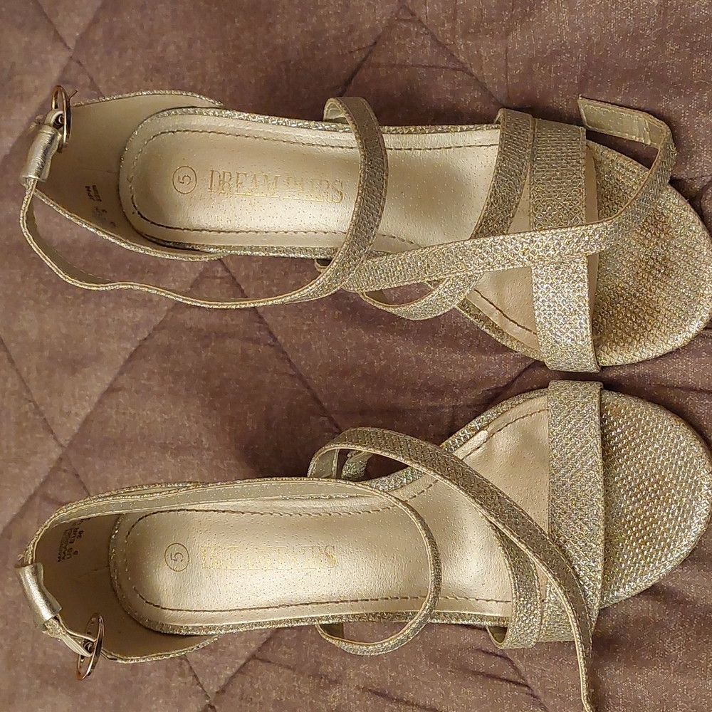 Dream Pairs Size 5 Heels